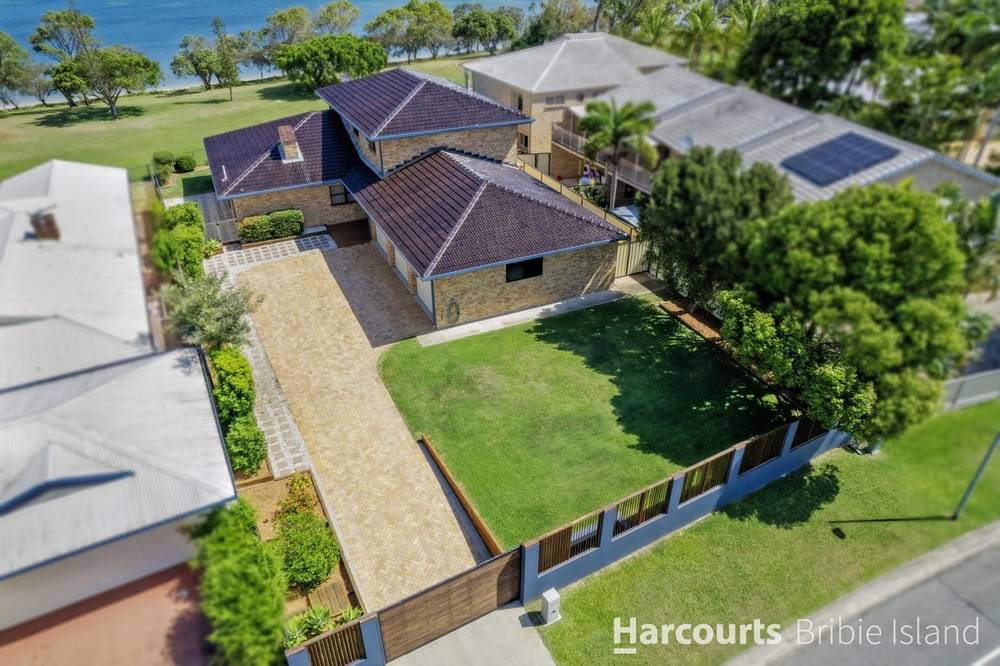 7 Clark Terrace, SANDSTONE POINT, QLD 4511
