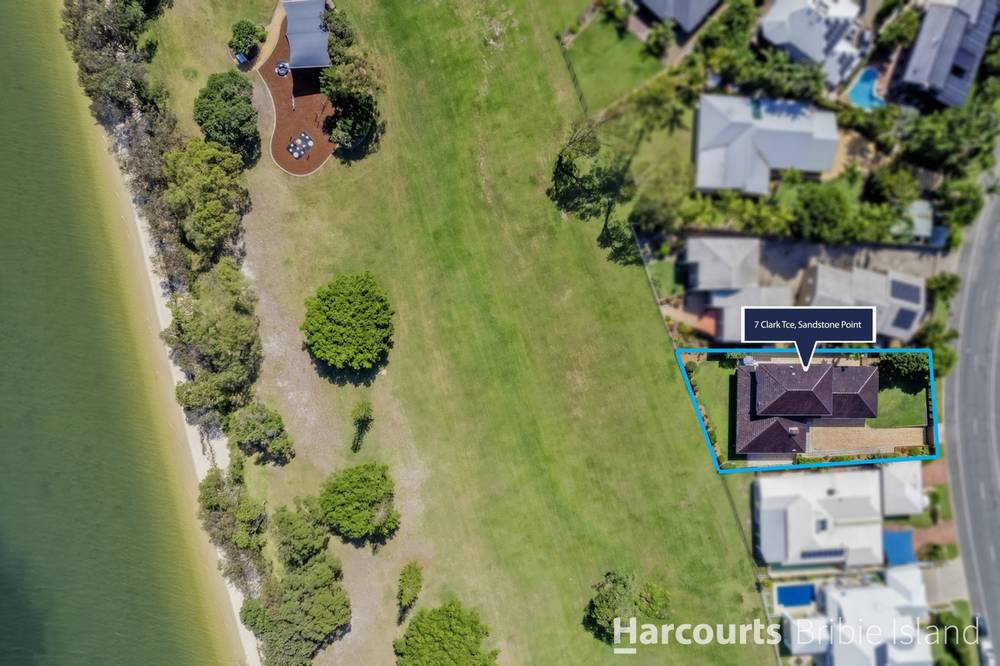 7 Clark Terrace, SANDSTONE POINT, QLD 4511