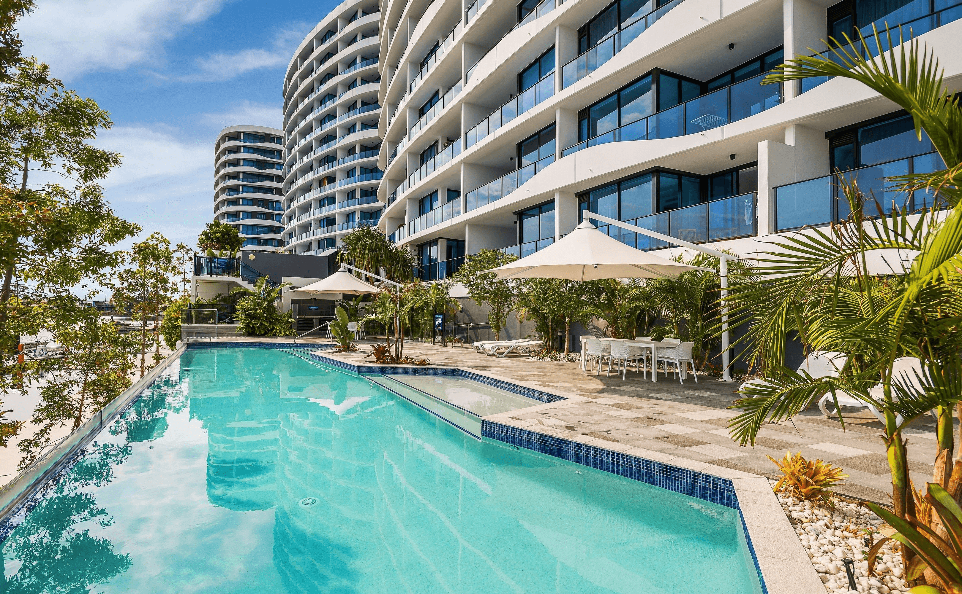 3809/5 Harbour Side Court, BIGGERA WATERS, QLD 4216