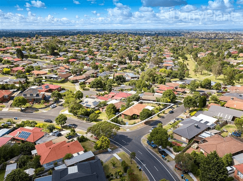 23 Kinkead Crescent, Endeavour Hills, VIC 3802