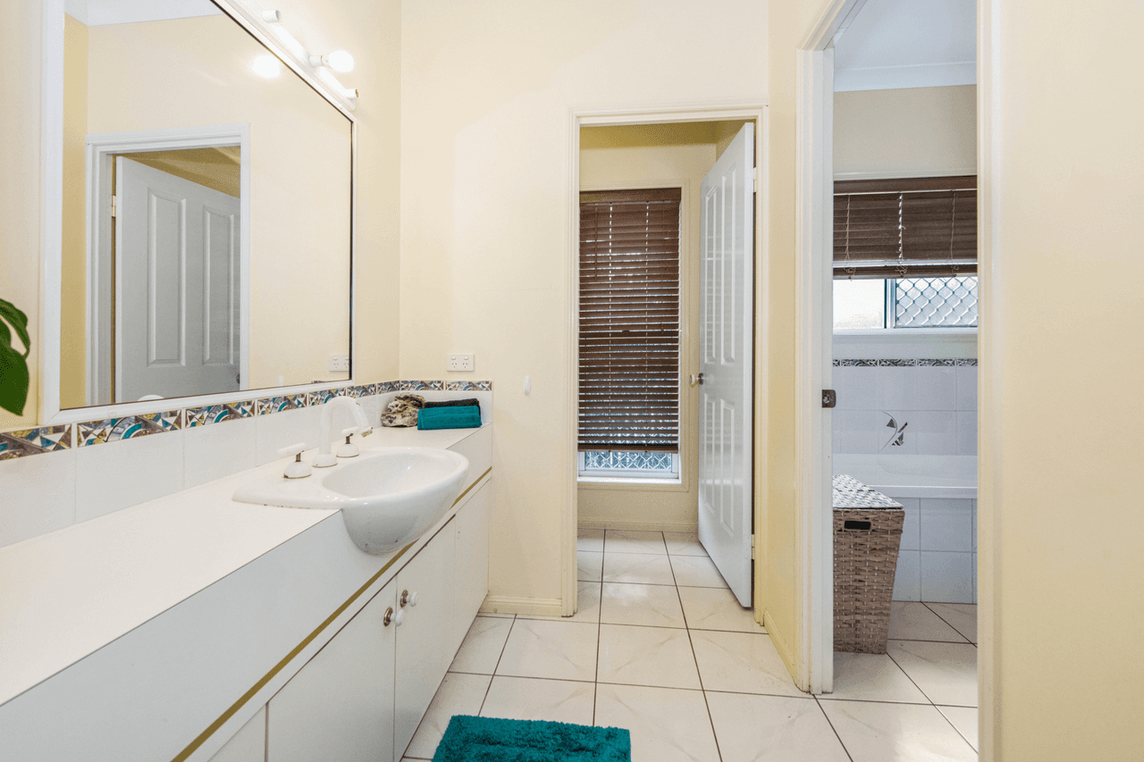 10 Galvin Street, BEACONSFIELD, QLD 4740