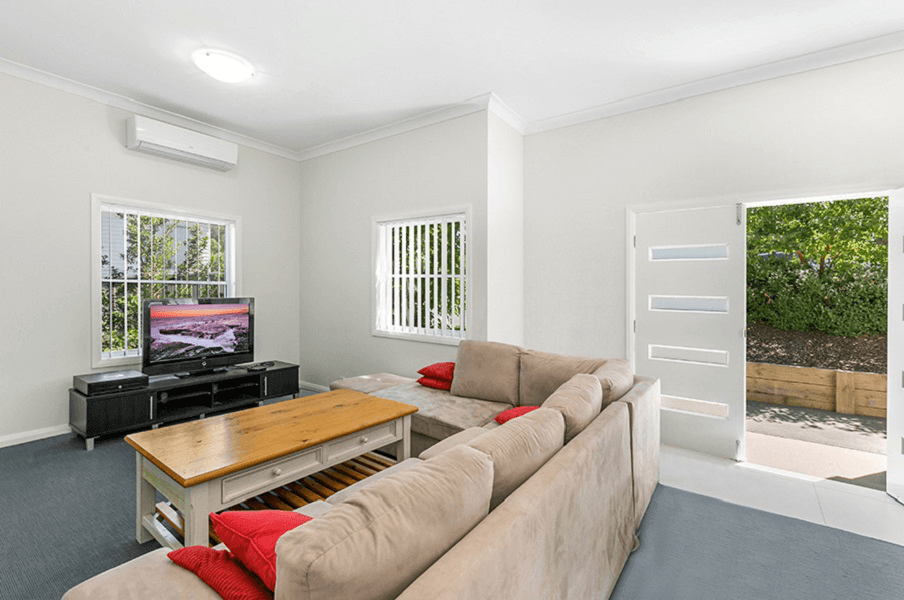 1/10 Cowper Avenue, Charlestown, NSW 2290