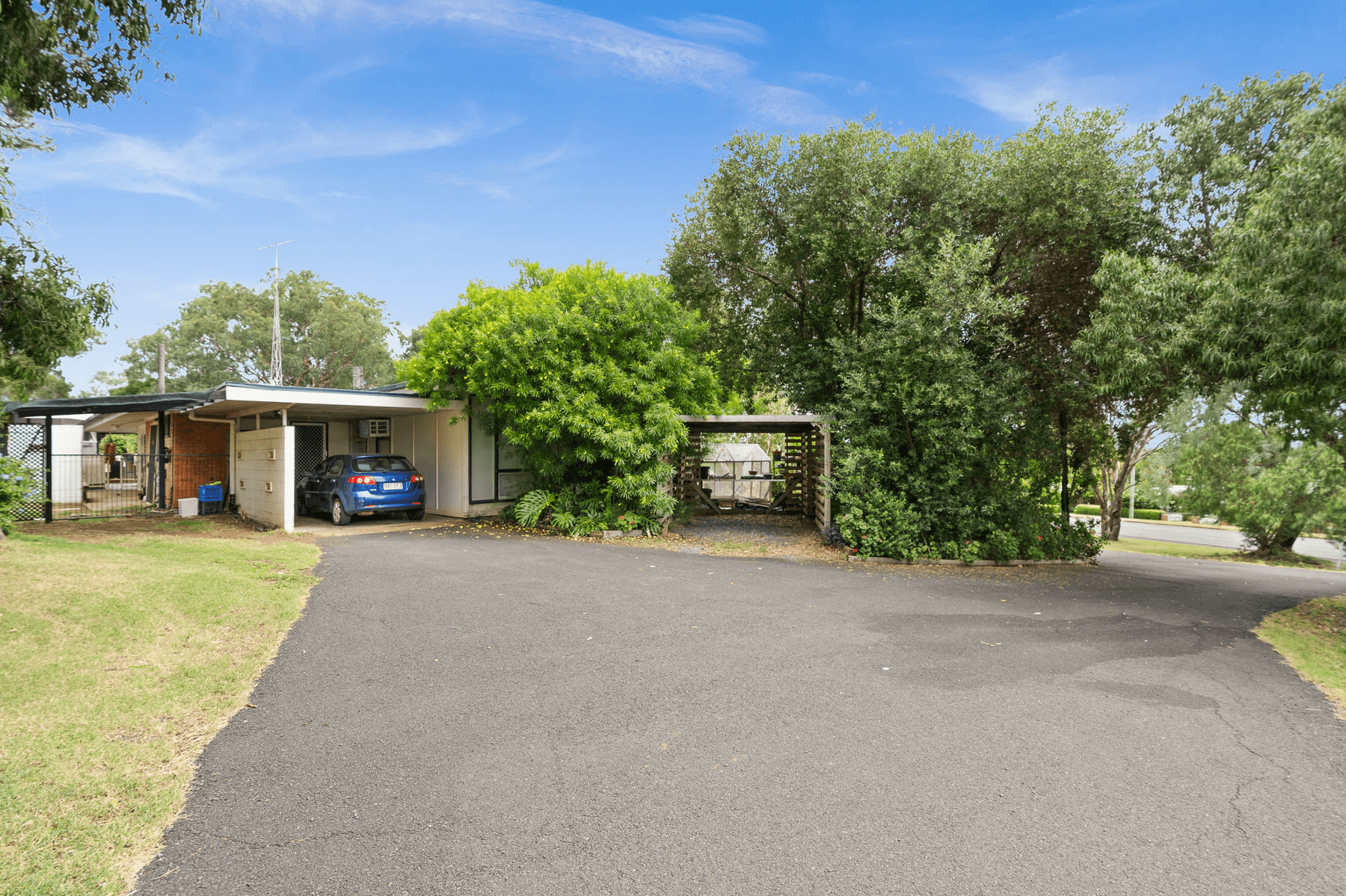 20 Toowoomba Road, OAKEY, QLD 4401