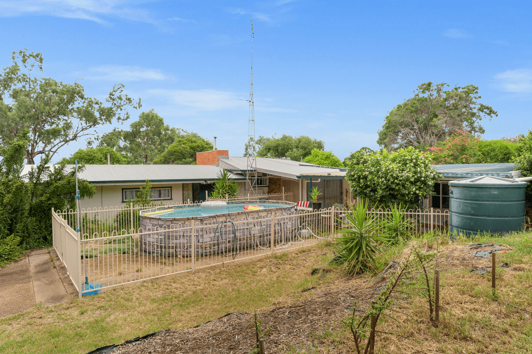 20 Toowoomba Road, OAKEY, QLD 4401