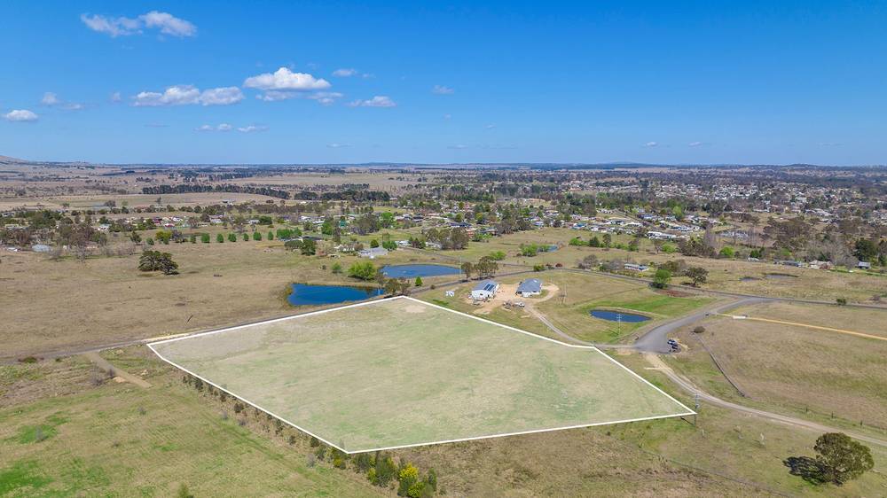 2A Somerset Close, Uralla, NSW 2358
