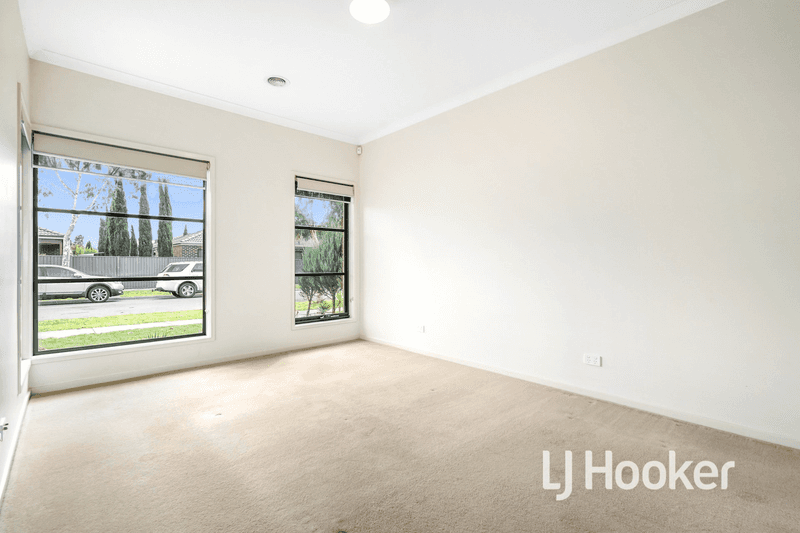 13 Rannoch Street, CRANBOURNE EAST, VIC 3977