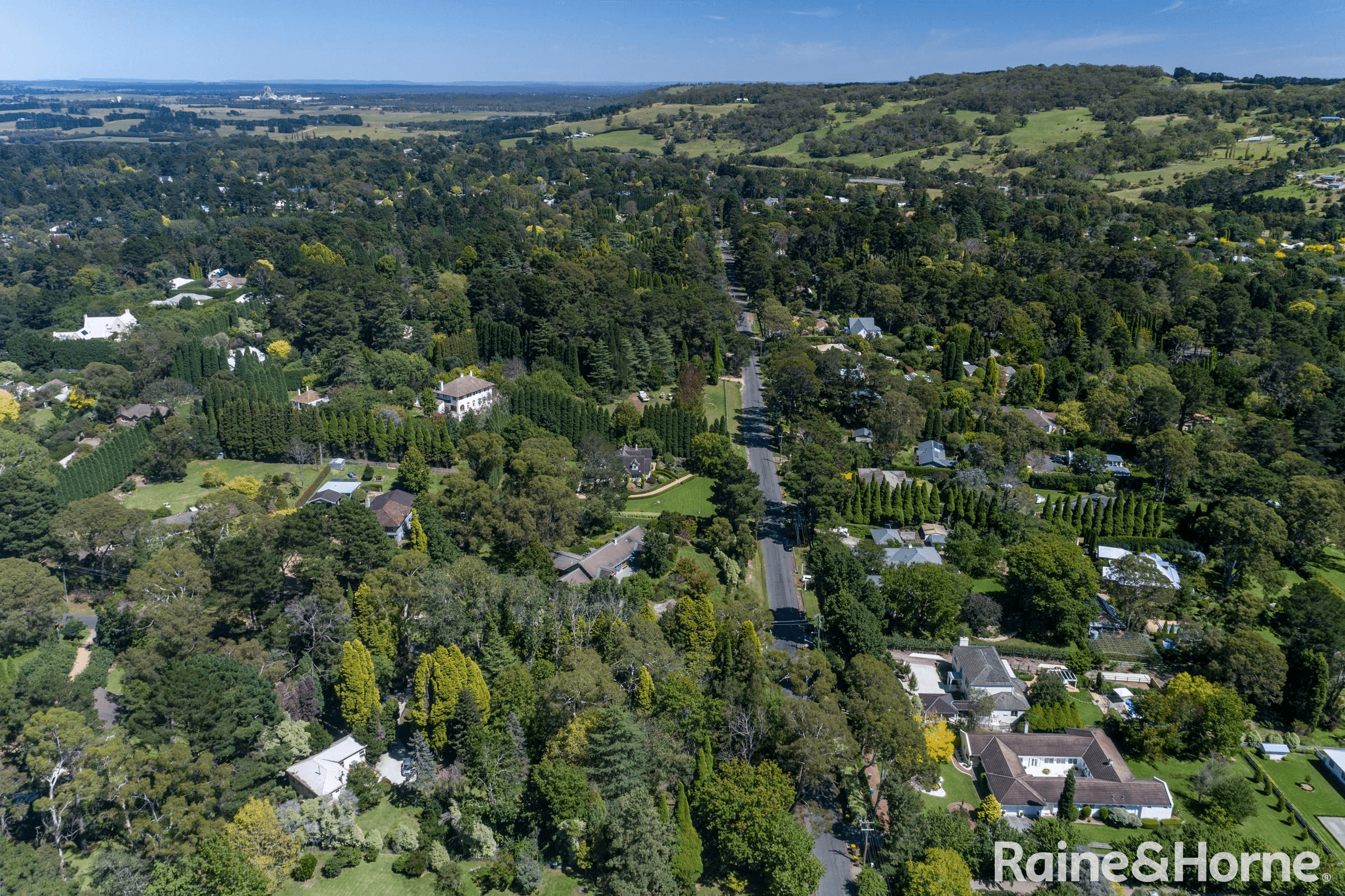 2 Sunninghill Avenue, BURRADOO, NSW 2576