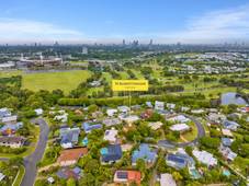 19 Summit Crescent, CARRARA, QLD 4211