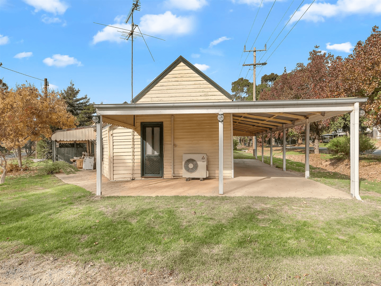 99 Main Street, ELDORADO, VIC 3746