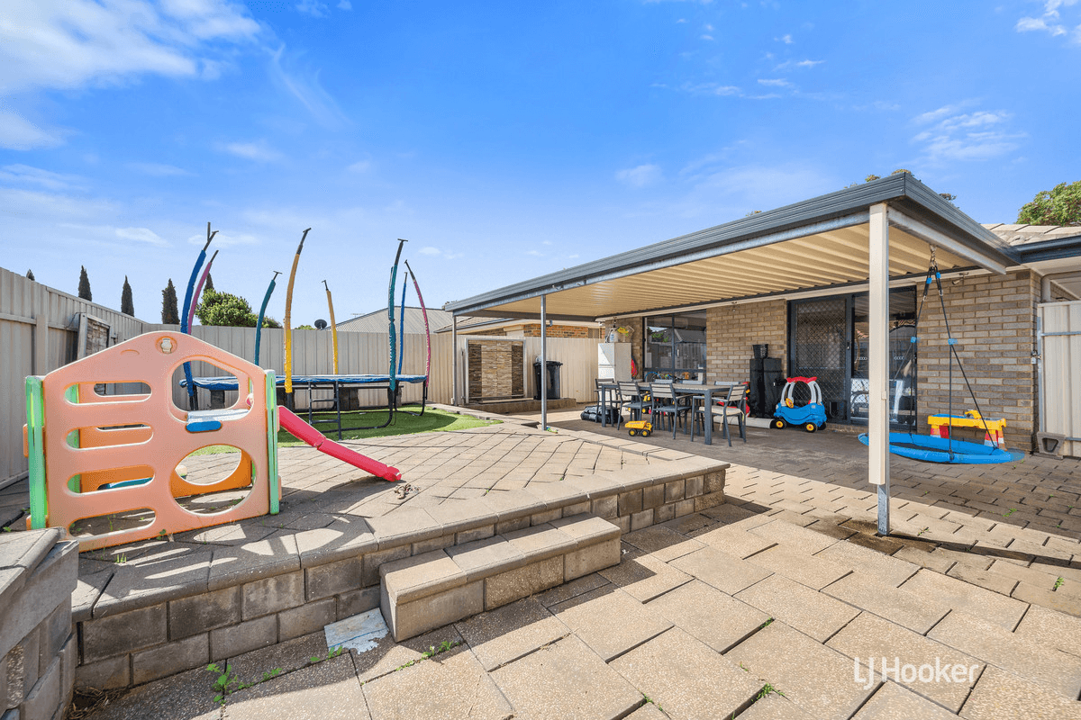 17 Gerald Boulevard, DAVOREN PARK, SA 5113