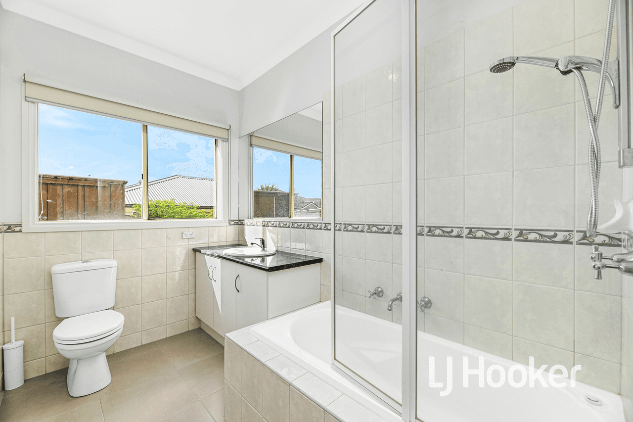 7 Azimuth Close, NARRE WARREN SOUTH, VIC 3805