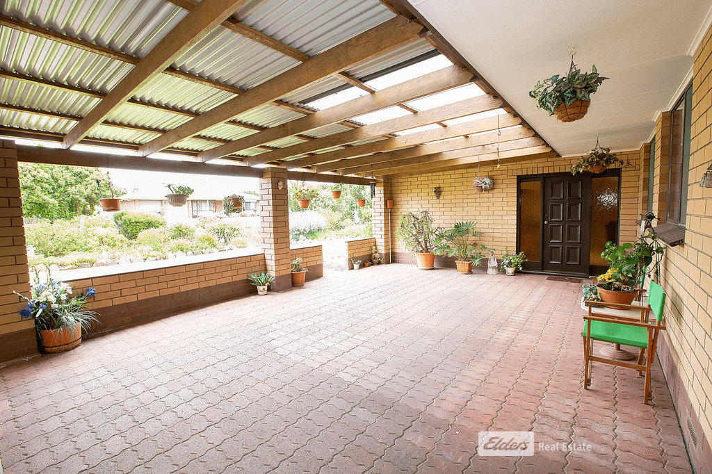 3 FOURTH Avenue, NARACOORTE, SA 5271