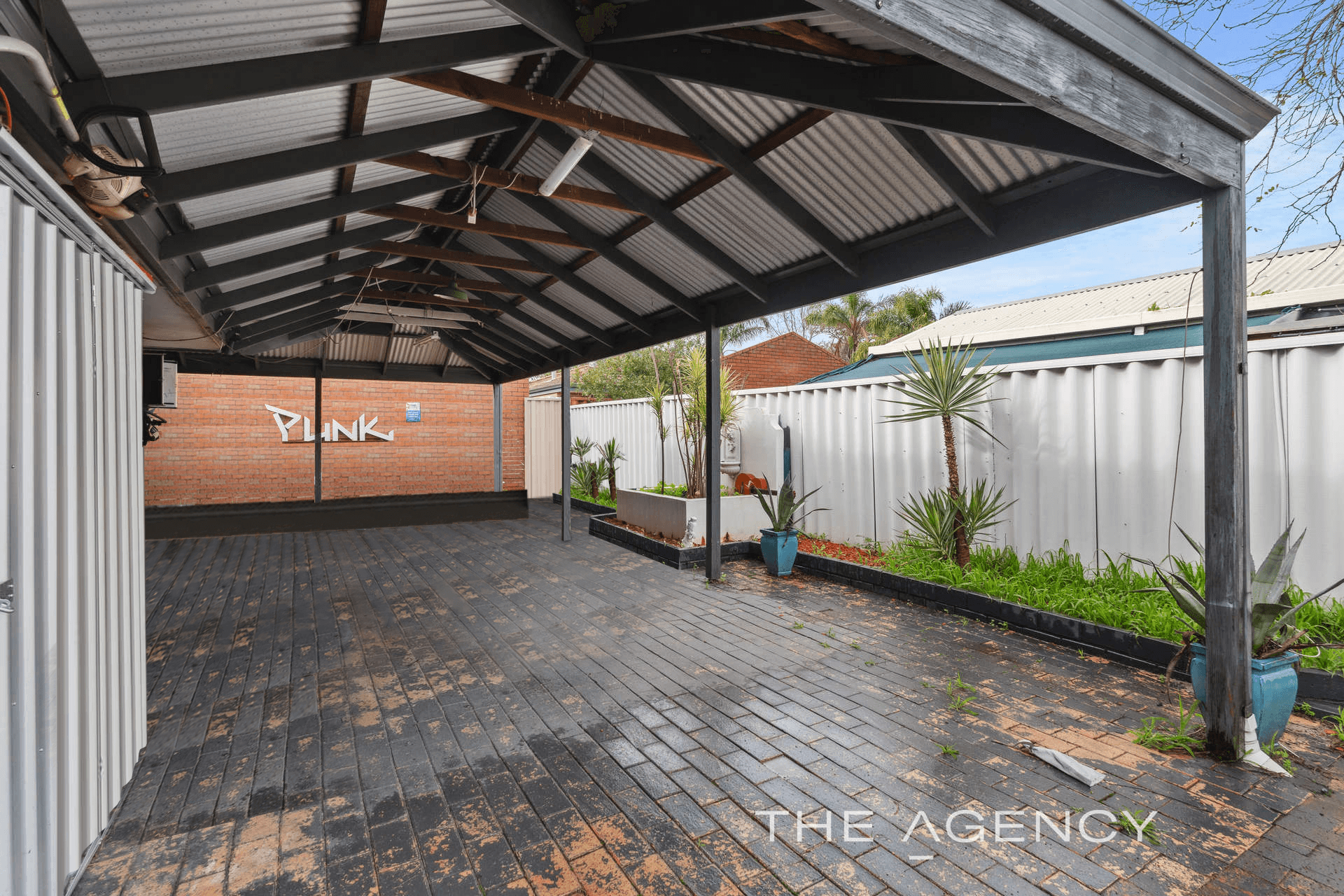 16 Towncentre Drive, Thornlie, WA 6108