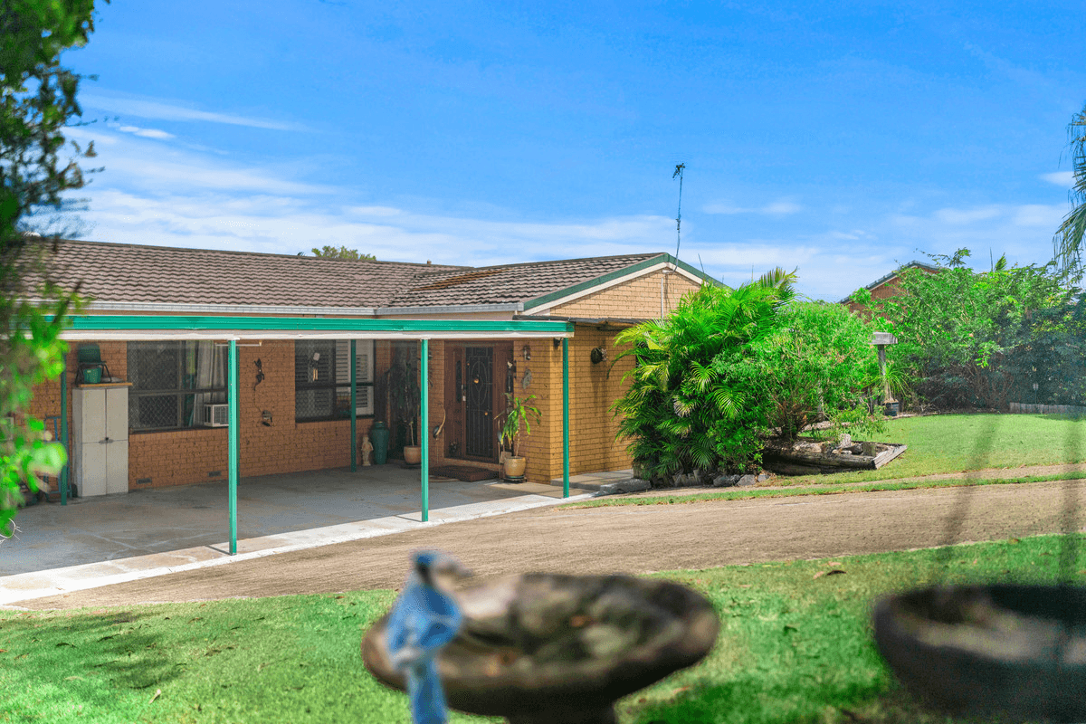 136 Barbaralla Drive, SPRINGWOOD, QLD 4127