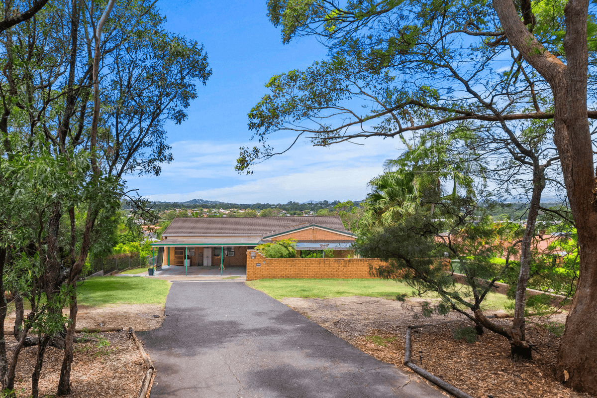 136 Barbaralla Drive, SPRINGWOOD, QLD 4127