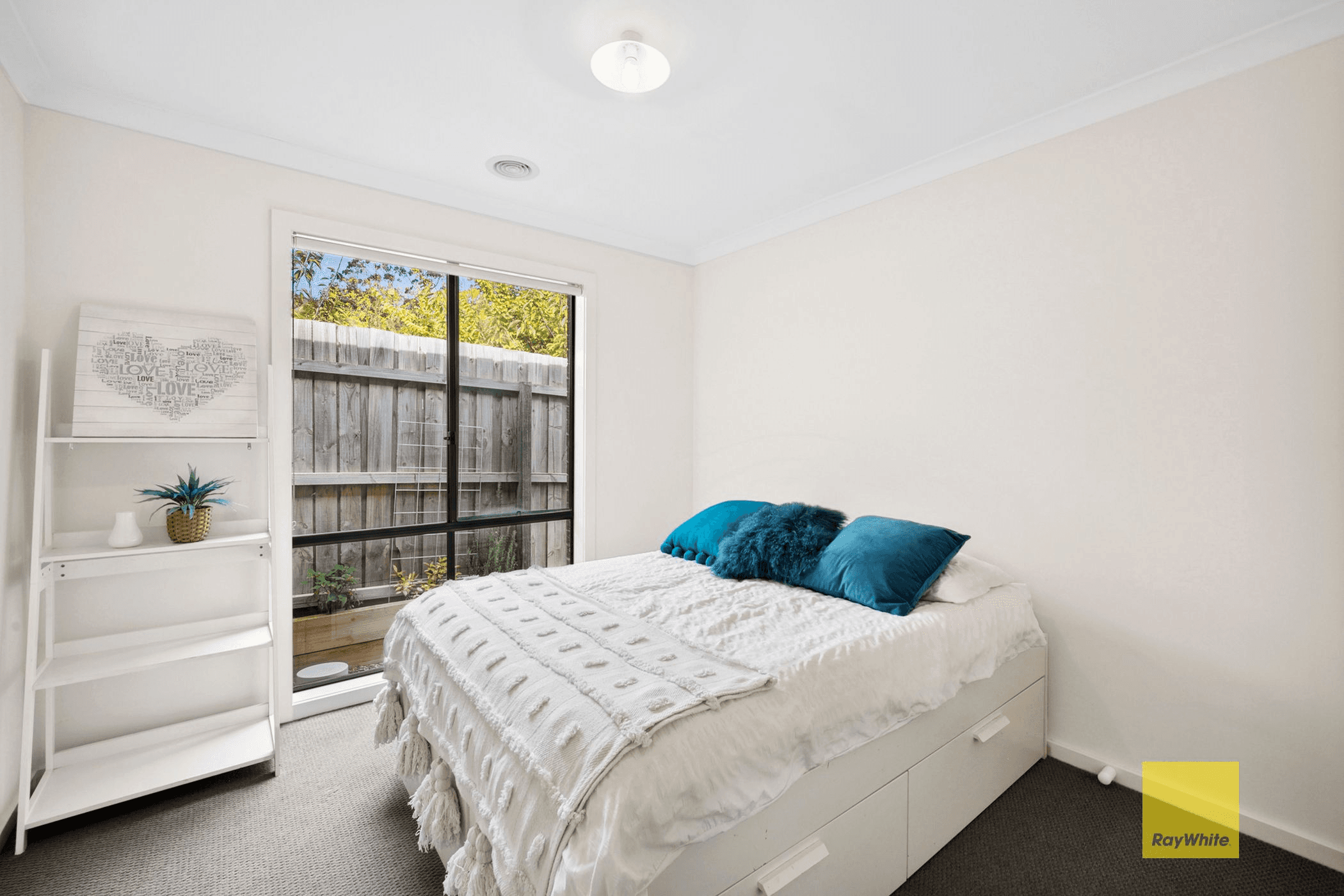 8 Schroeder Court, FYANSFORD, VIC 3218