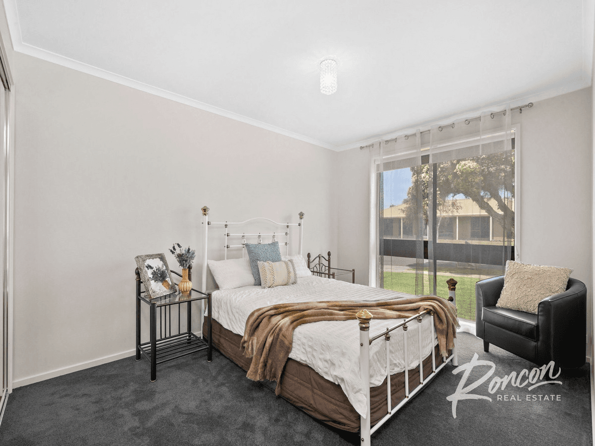 8 Heatherlea Court, Leopold, VIC 3224