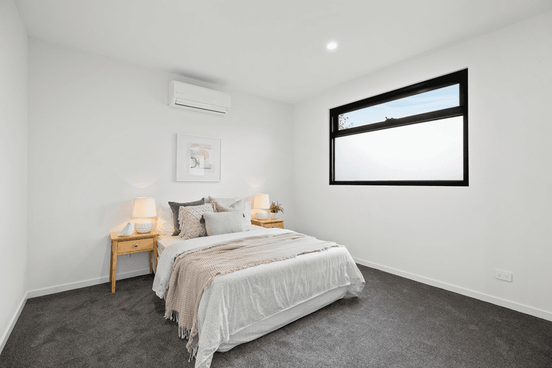 2/4 Whithers Road, BAYSWATER, VIC 3153