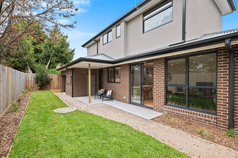 2/4 Whithers Road, BAYSWATER, VIC 3153