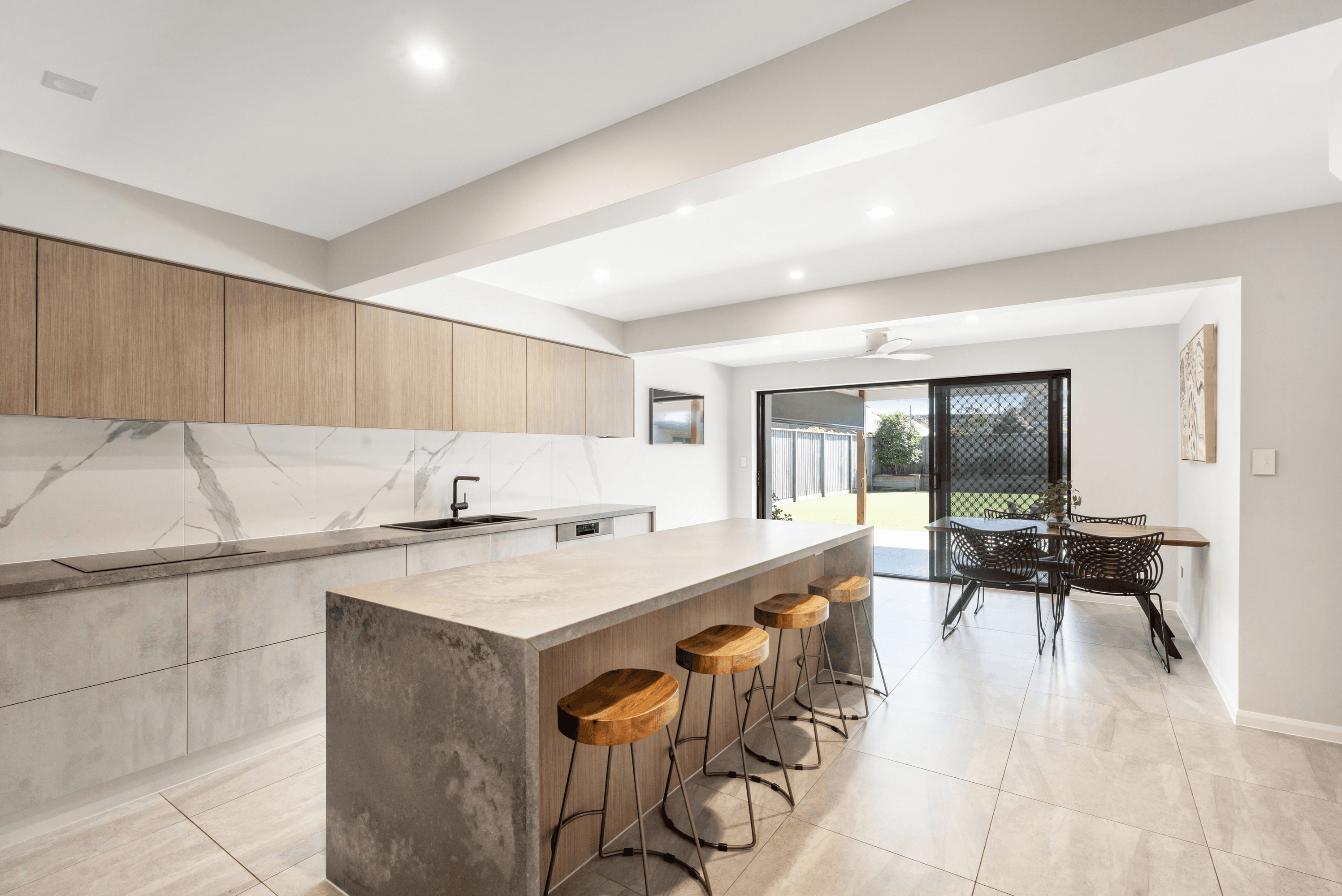 18 Beacon Crescent, Newport, QLD 4020
