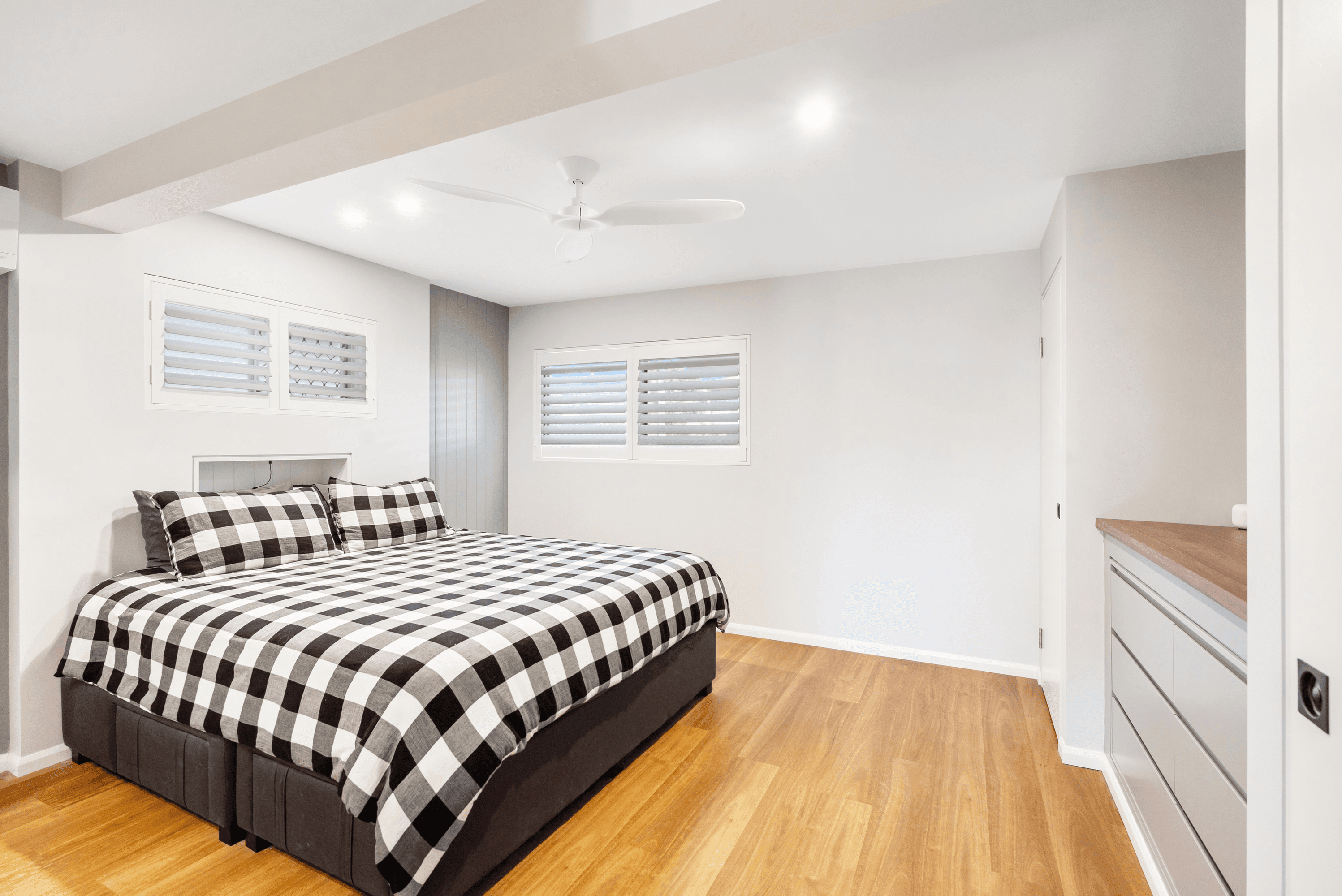 18 Beacon Crescent, Newport, QLD 4020