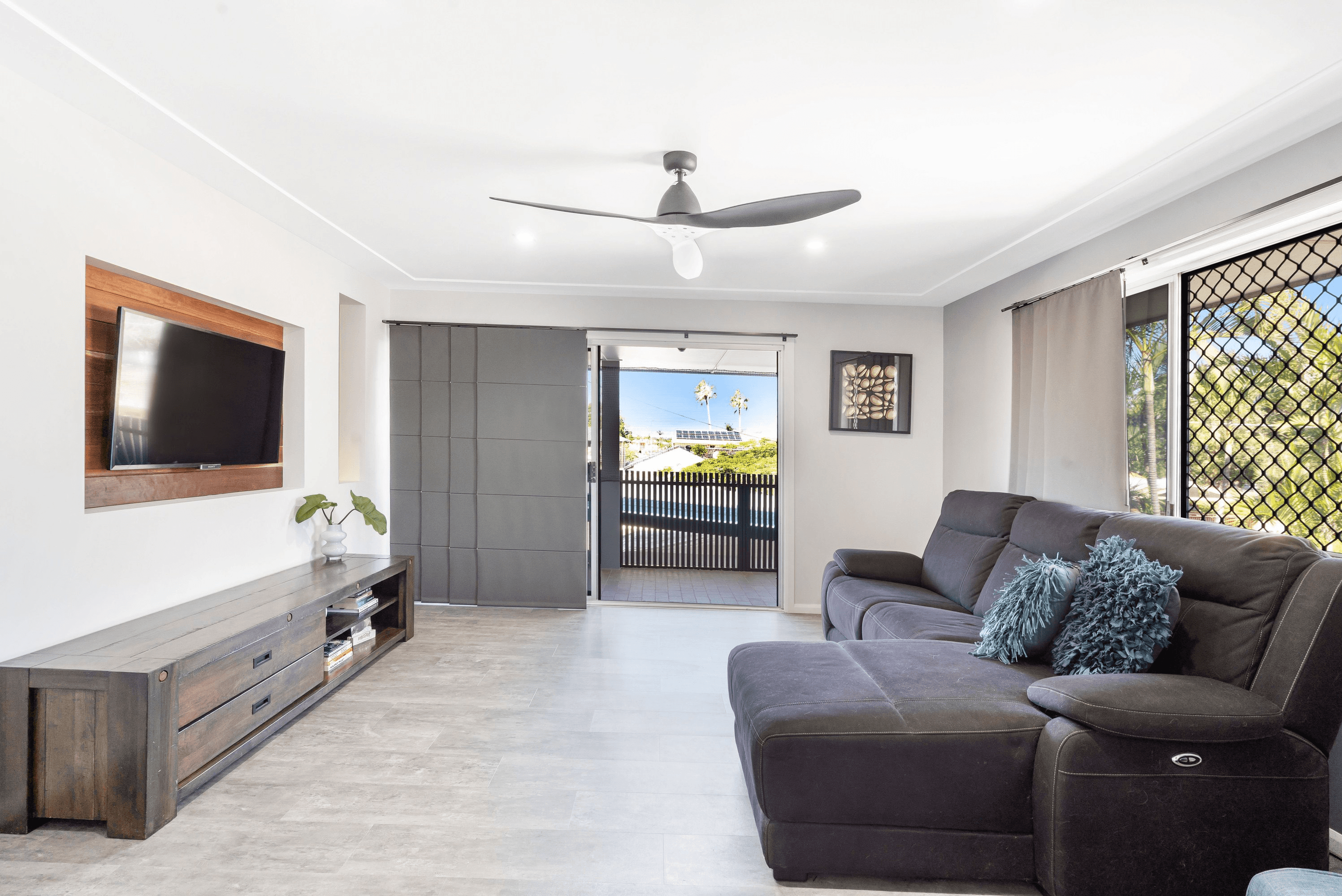 18 Beacon Crescent, Newport, QLD 4020