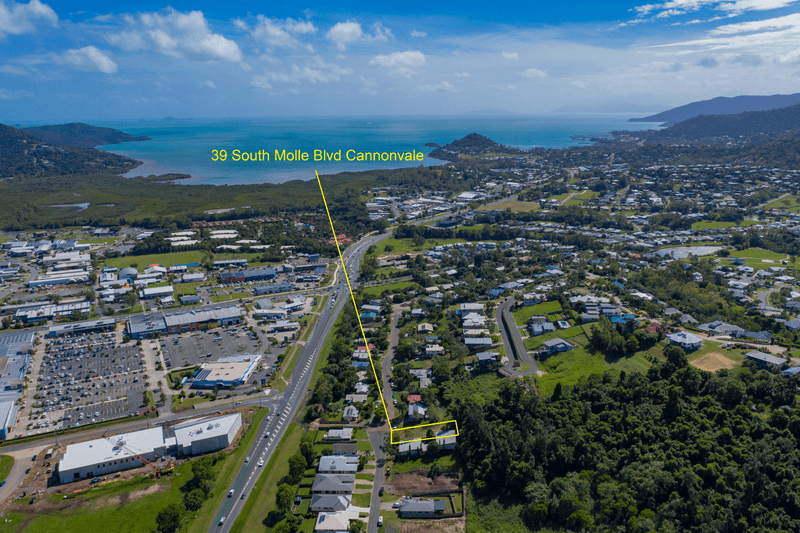 39 South Molle Boulevard, CANNONVALE, QLD 4802