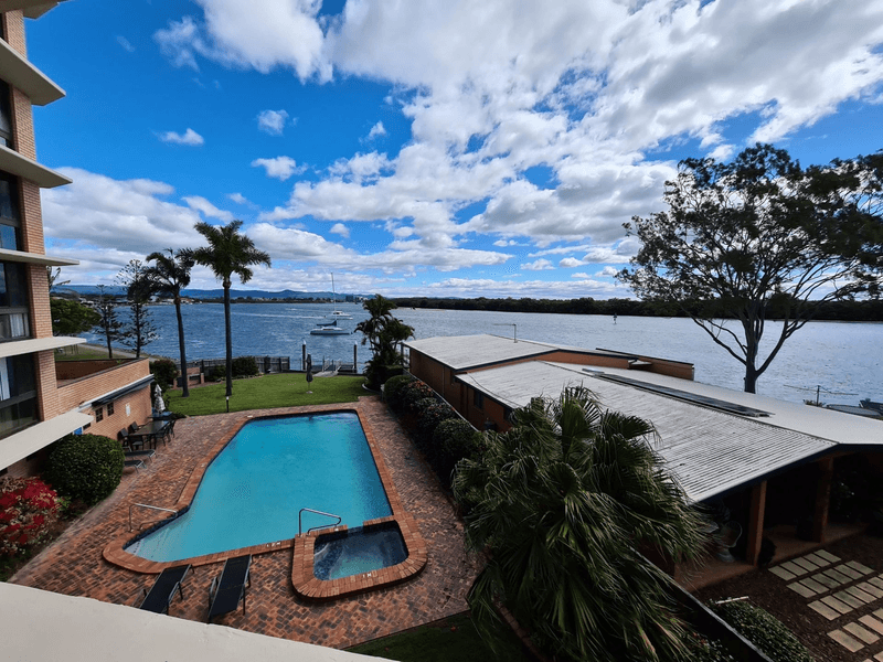 9/8 Paradise Parade, PARADISE POINT, QLD 4216