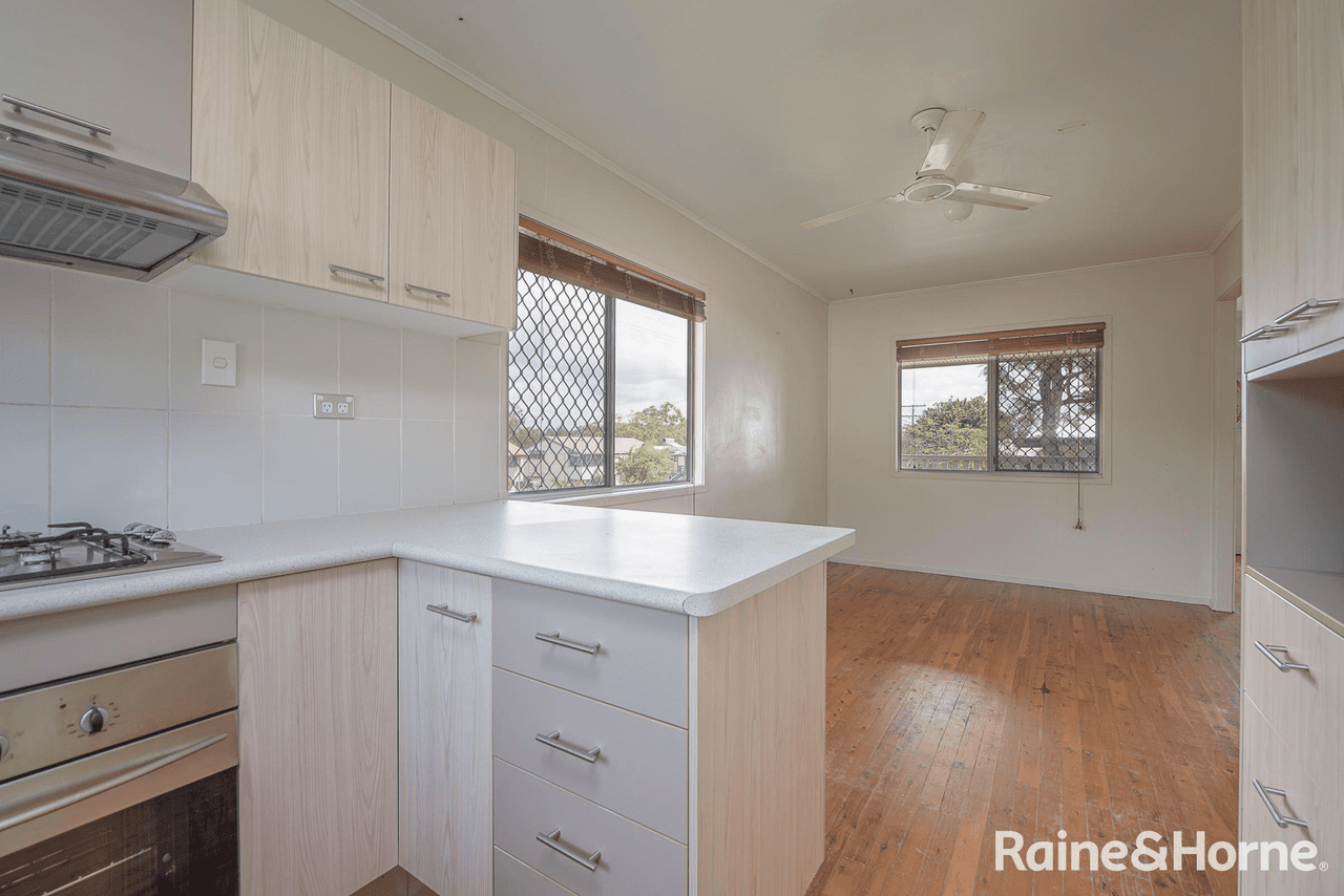 30 Park Street, WEST GLADSTONE, QLD 4680