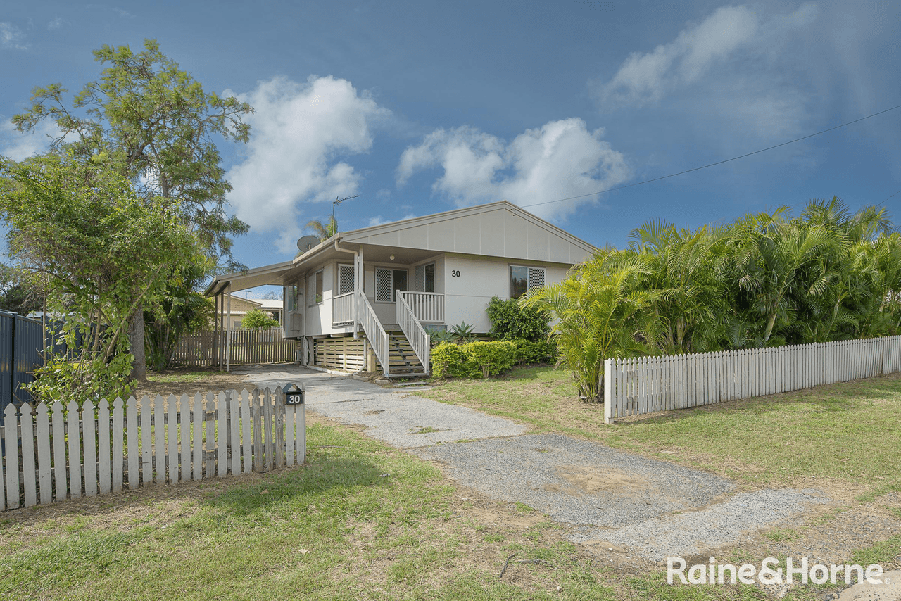 30 Park Street, WEST GLADSTONE, QLD 4680