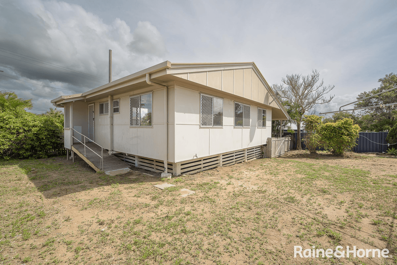 30 Park Street, WEST GLADSTONE, QLD 4680