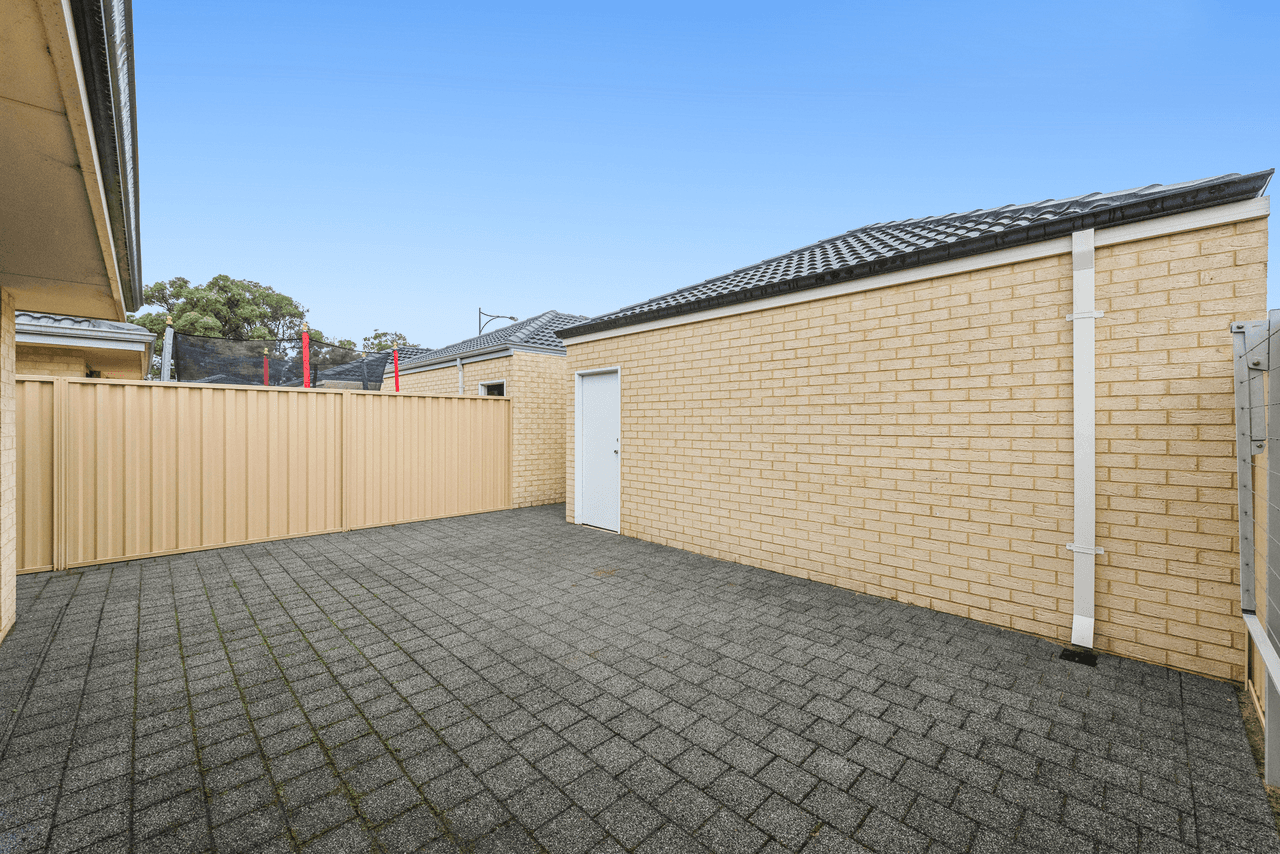 11 Lazuli Rise, WELLARD, WA 6170