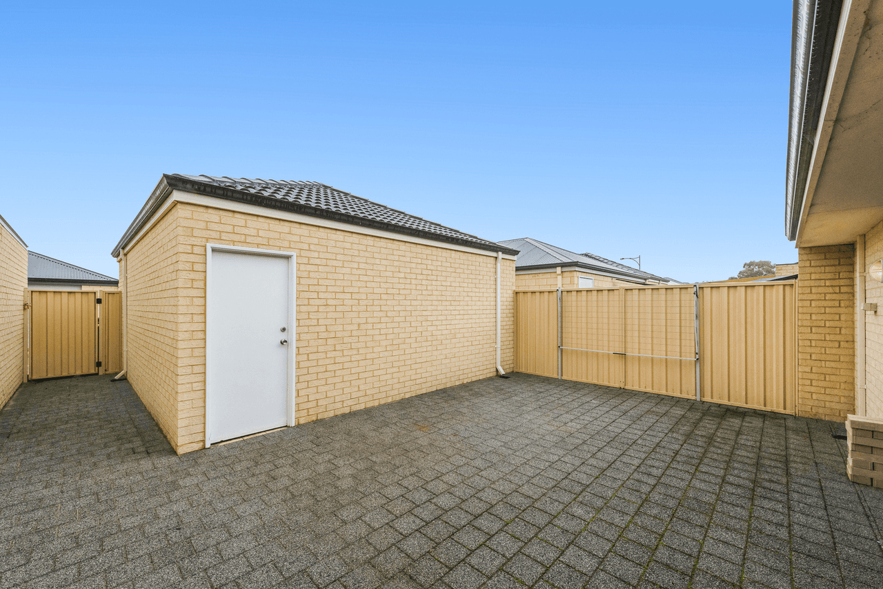 11 Lazuli Rise, WELLARD, WA 6170