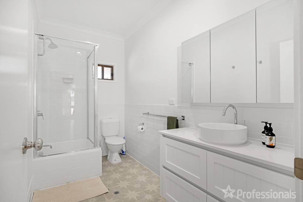 124 Lee Farm Road, Bushley, QLD 4702
