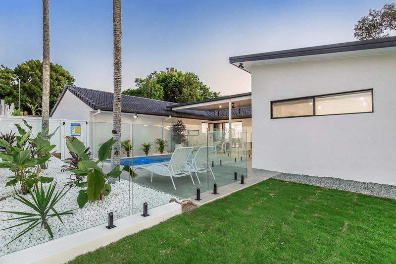 16 Mayjohn Avenue, Carrara, QLD 4211