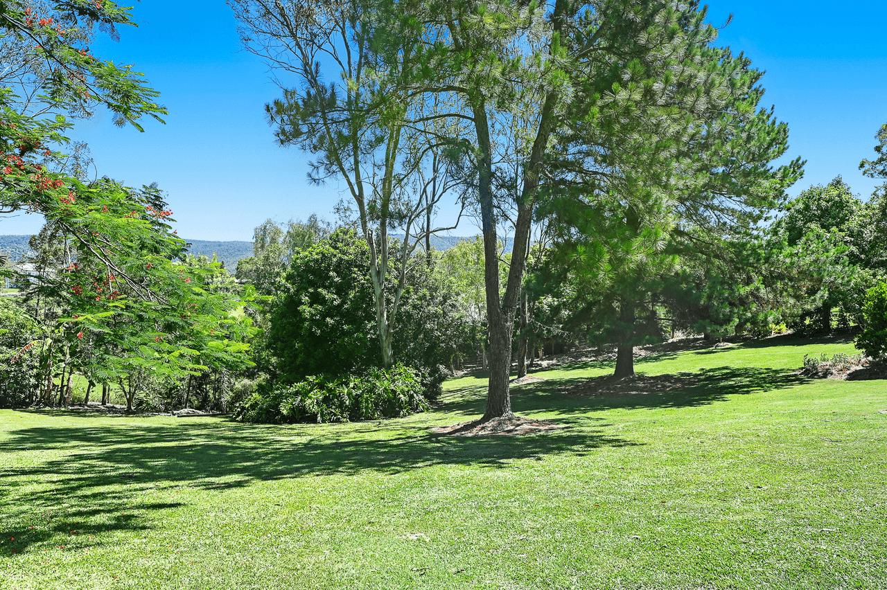 43 Westwood Drive, SAMFORD VALLEY, QLD 4520