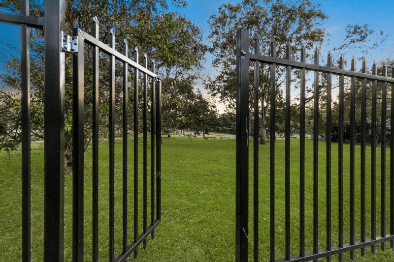 201 Graceville Avenue, GRACEVILLE, QLD 4075