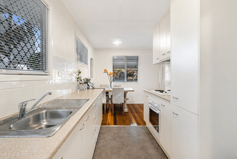 201 Graceville Avenue, GRACEVILLE, QLD 4075