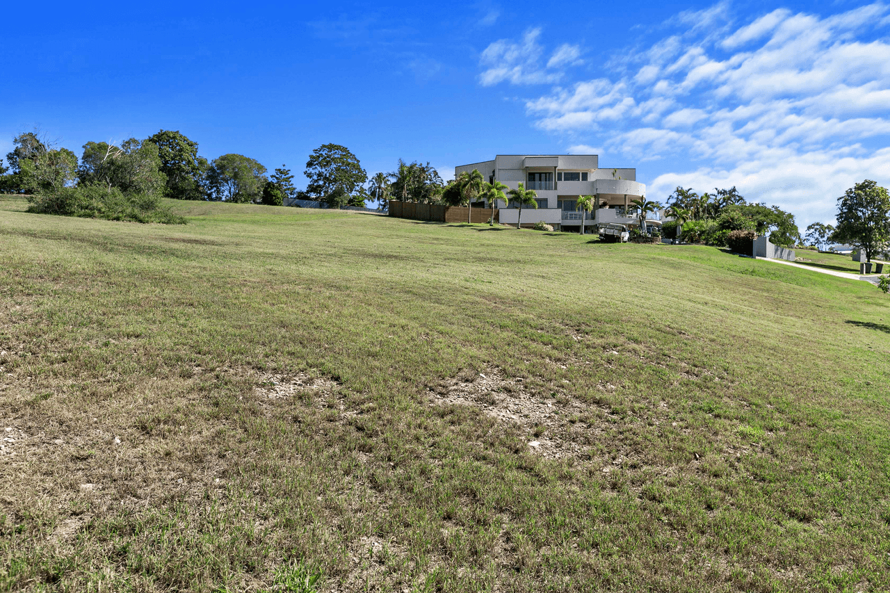 8 Edgewater Court, CRAIGNISH, QLD 4655