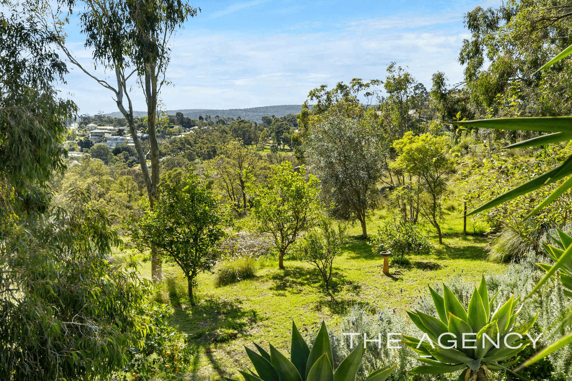 16 Grevillea Crescent, Swan View, WA 6056