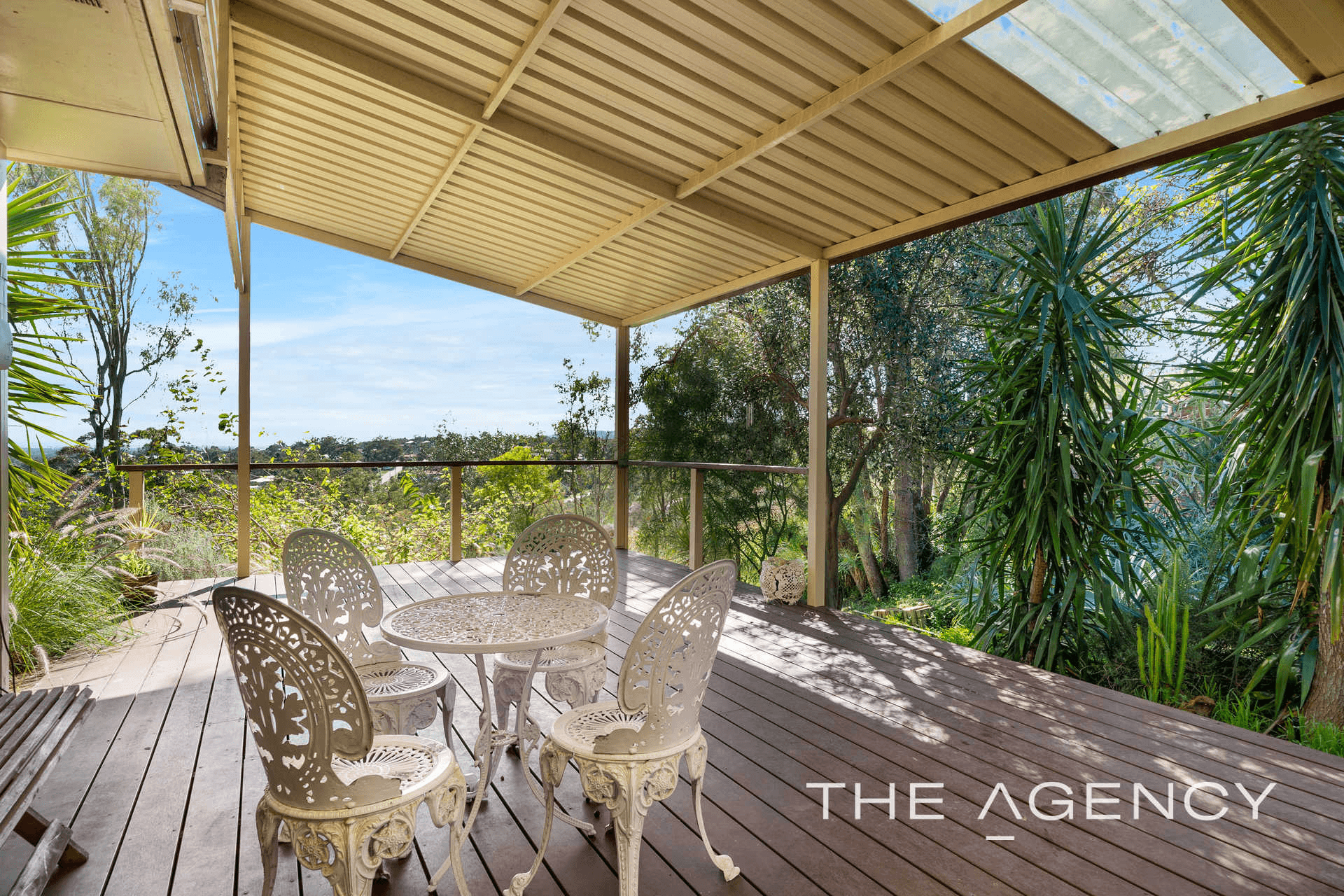 16 Grevillea Crescent, Swan View, WA 6056