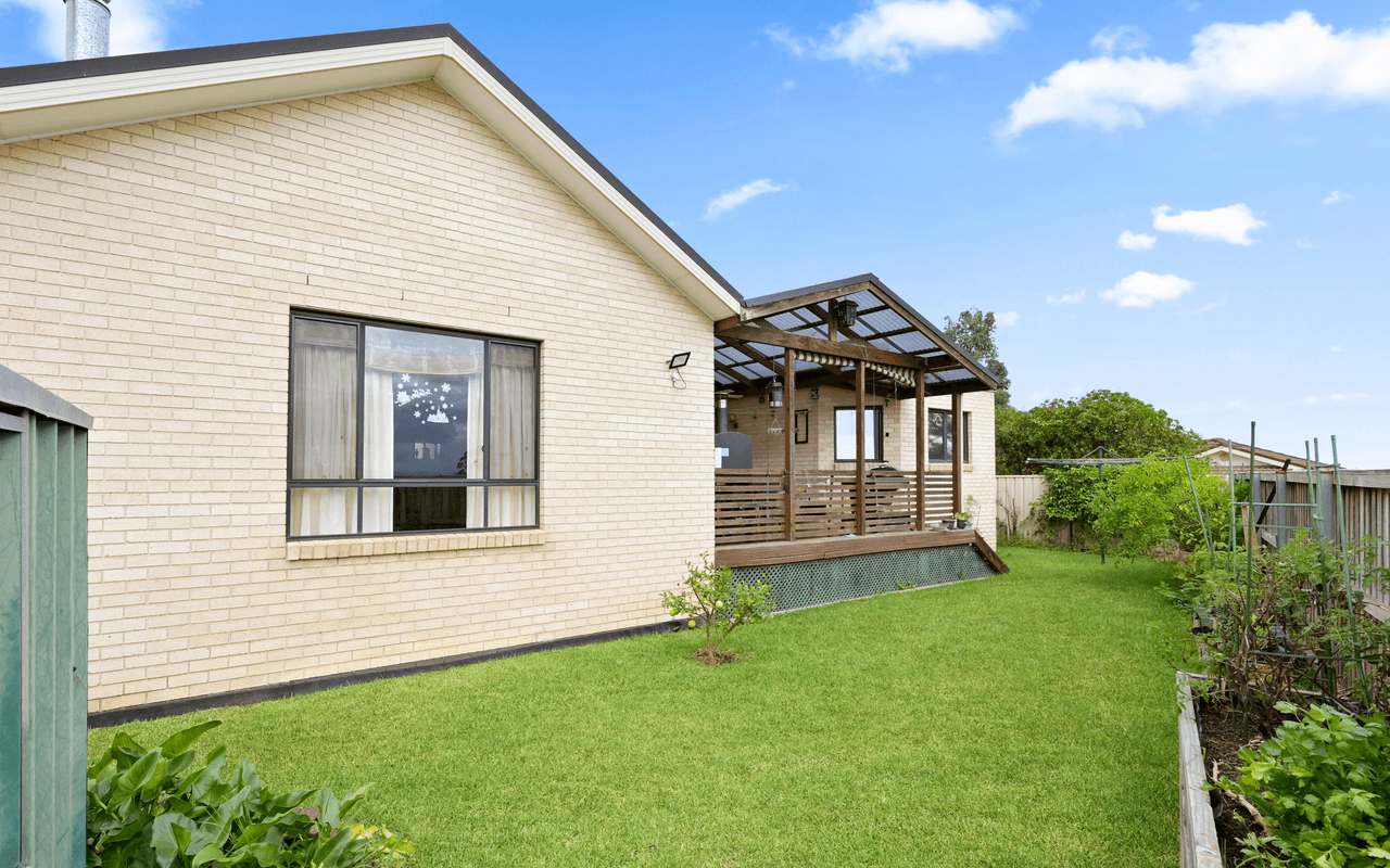 20 Moreton Bay Avenue, SPRING FARM, NSW 2570