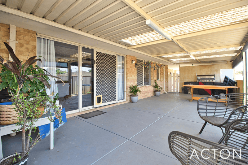 5 Mackay Place, COOLOONGUP, WA 6168