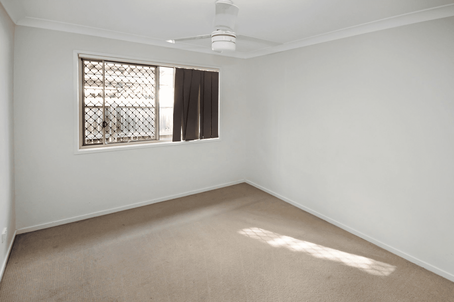 1 & 2/7 Brugha Close, COLLINGWOOD PARK, QLD 4301