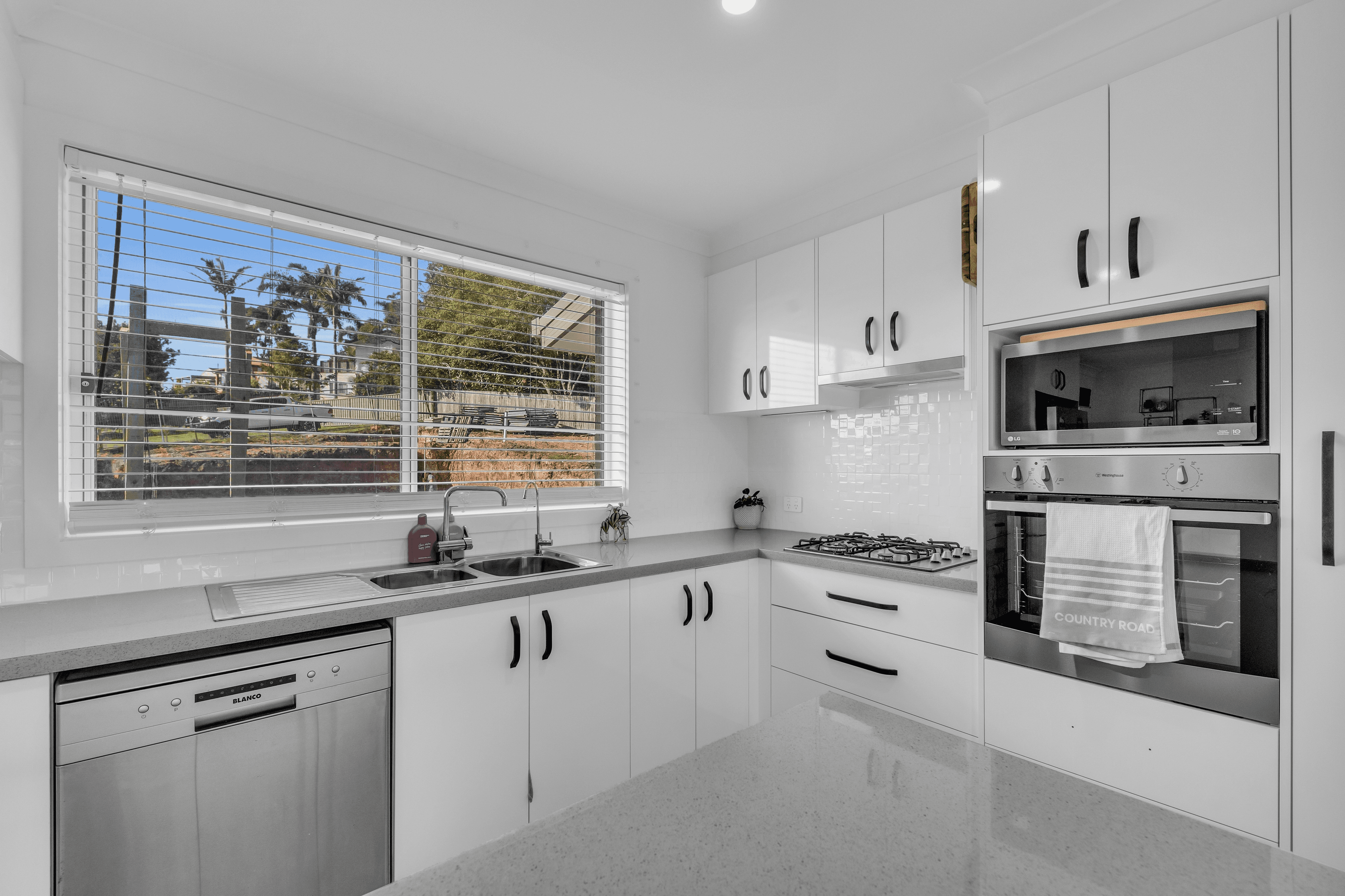 2/9 Kowara Crescent, Merimbula, NSW 2548