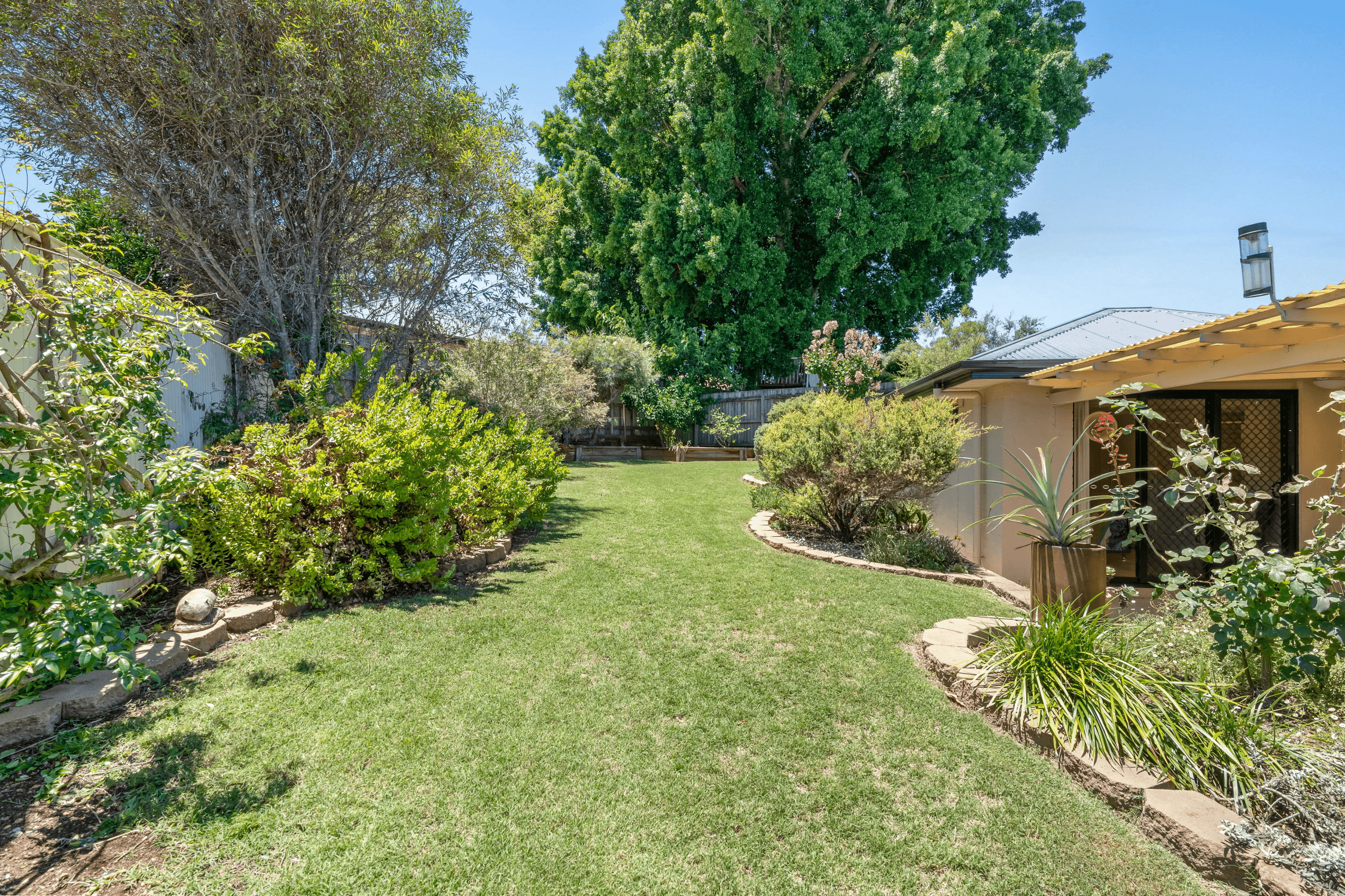 26 Shelton Crescent, Kearneys Spring, QLD 4350