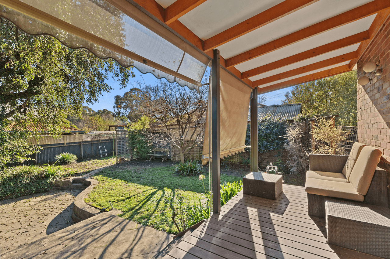 17 O'Donnell Avenue, MYRTLEFORD, VIC 3737