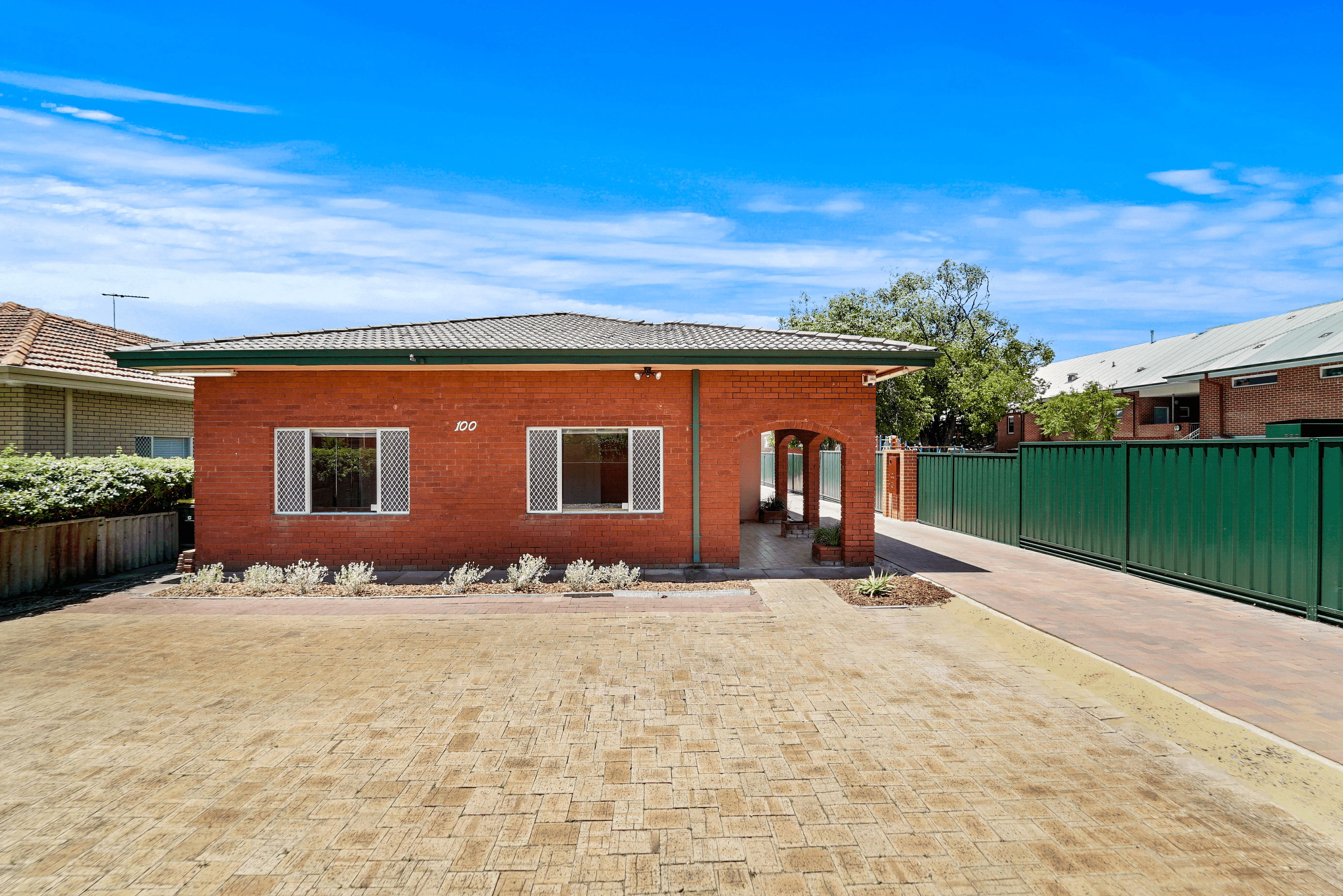 100 Second Avenue, MOUNT LAWLEY, WA 6050