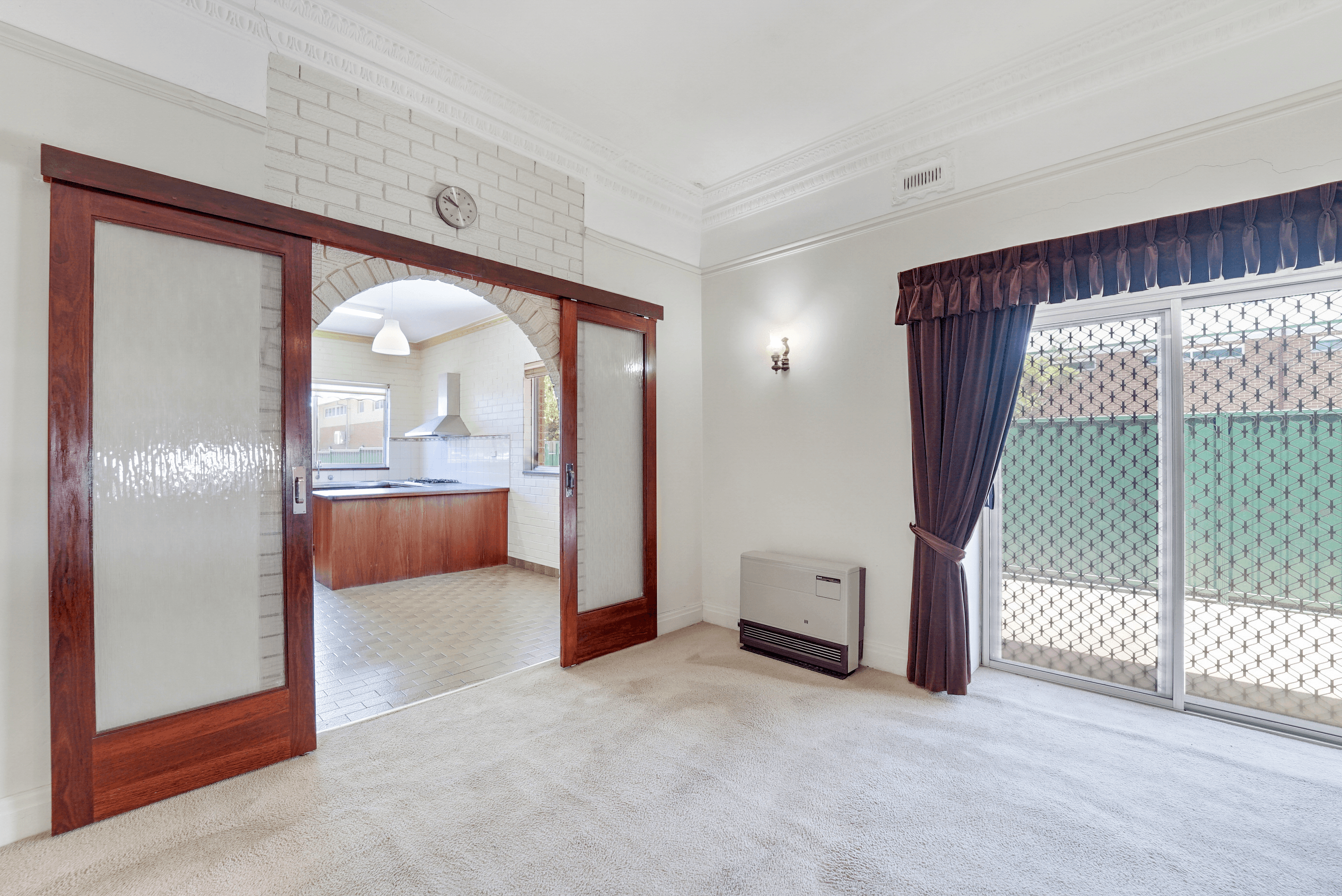 100 Second Avenue, MOUNT LAWLEY, WA 6050