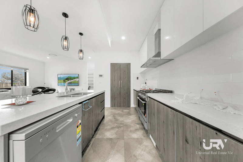 29 Turion Drive, MICKLEHAM, VIC 3064